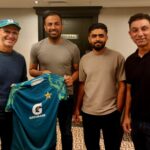 Pakistan head coach Gary Kirsten meets players ahead of England T20Is