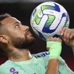 Guimaraes rues Neymar's absence from Brazil's World Cup qualifiers