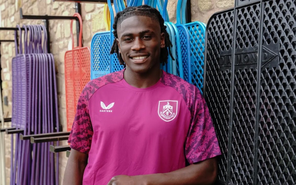 Burnley Sign Young French Forward Loum Tchoauna On Five-year Deal