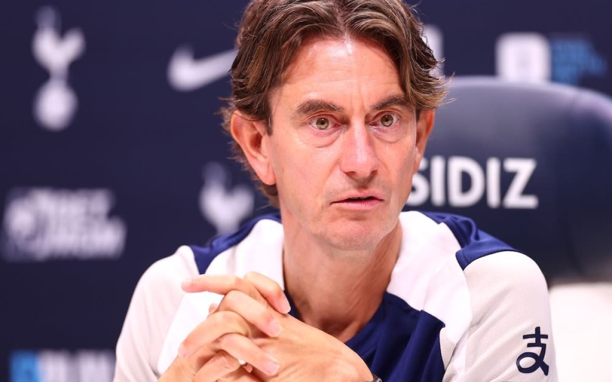 I Don’t Want Any Players That Do Not Want To Join Our Club: Thomas Frank On Eze