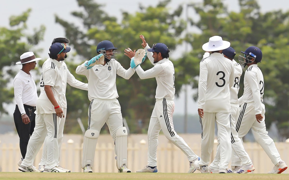 Duleep Trophy: Central Zone Enters Final After Taking First Innings Lead Against West Zone