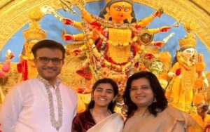 Durga Puja: Sourav Ganguly offers prayers along with his family