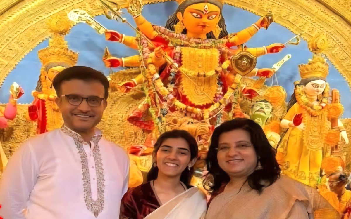 Durga Puja: Sourav Ganguly Offers Prayers Along With His Family