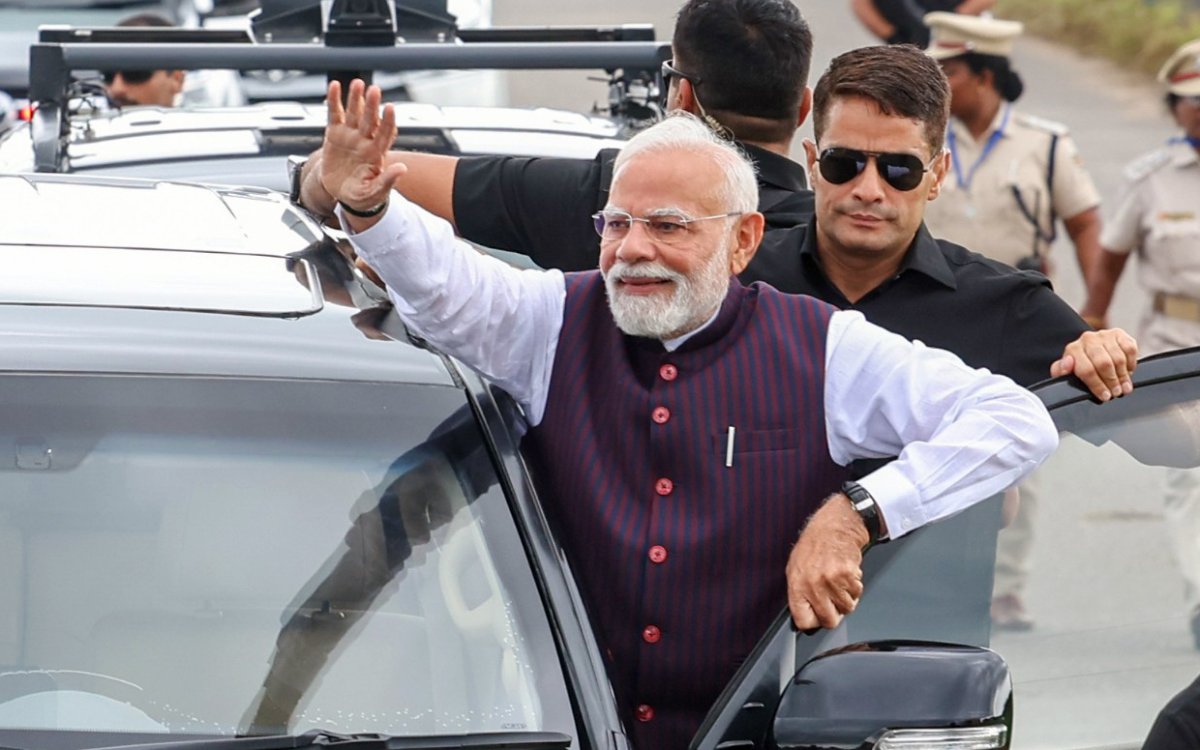 Japanese sumo wrestler Jokoryu Takayuki performs Shiomaki ritual, wishes PM Modi on his 75th birthda