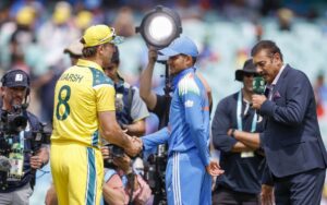 1st T20I: Australia elect to bowl against India