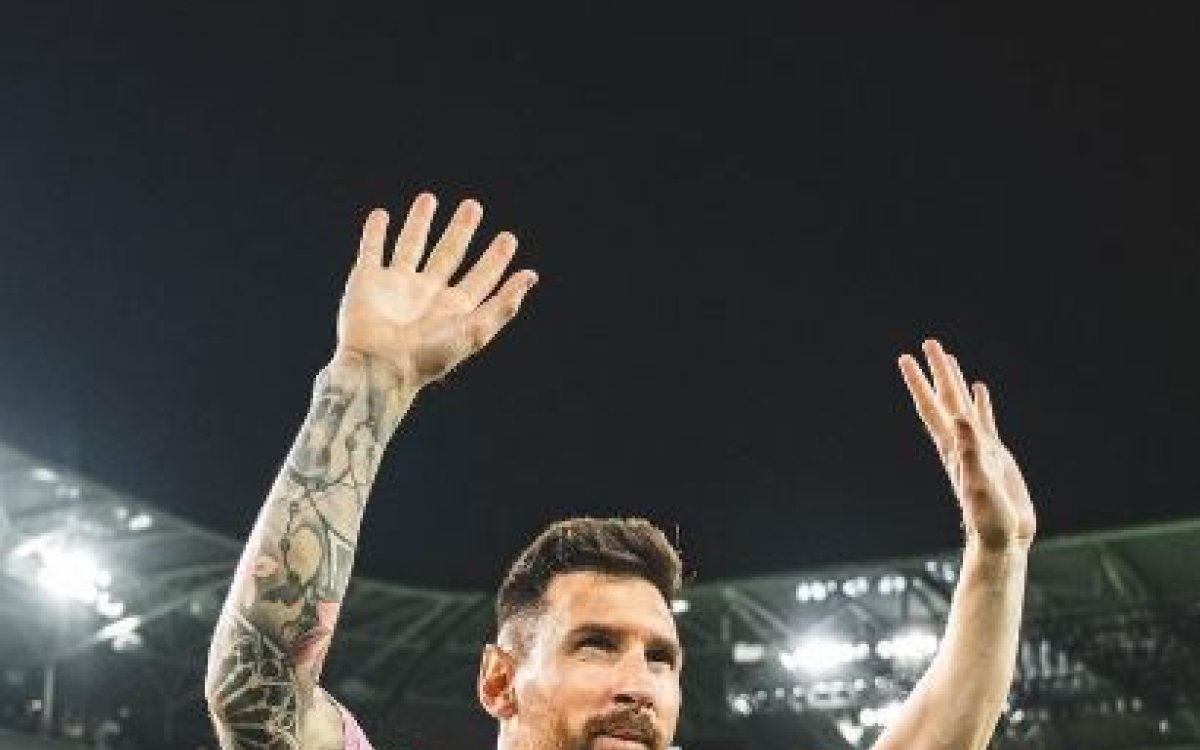 Messi-led Argentina Team Set To Play In Kochi, CM Vijayan Chairs Meeting On Preparations