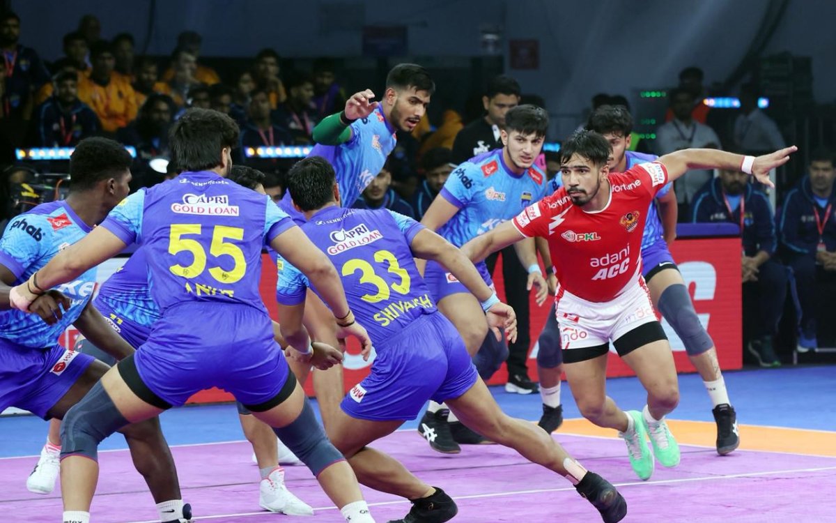 PKL 12: Rakesh Spoils Devank’s Heroics In Gujarat Giants’ Win Over Bengal Warriorz