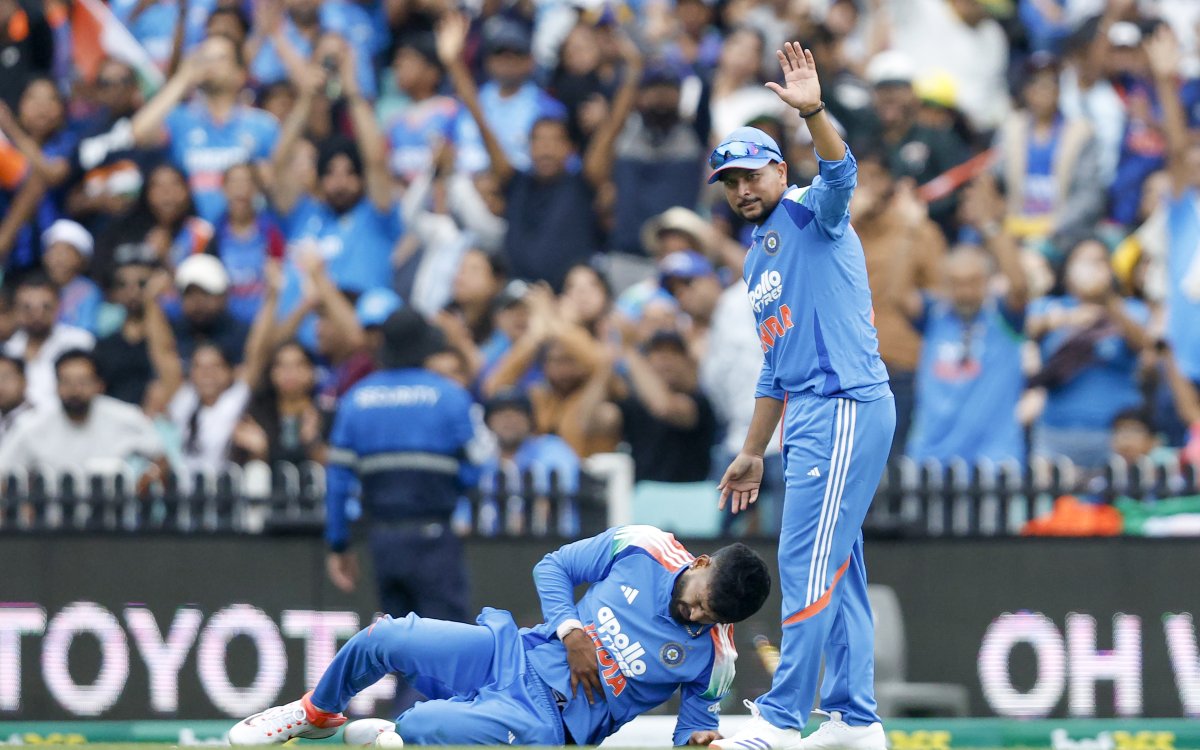 Shreyas Iyer admitted to Sydney hospital after left rib cage injury, to be assessed by specialists