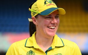 Women’s World Cup: Gardner, Sutherland power Australia to six-wicket win over England (ld)