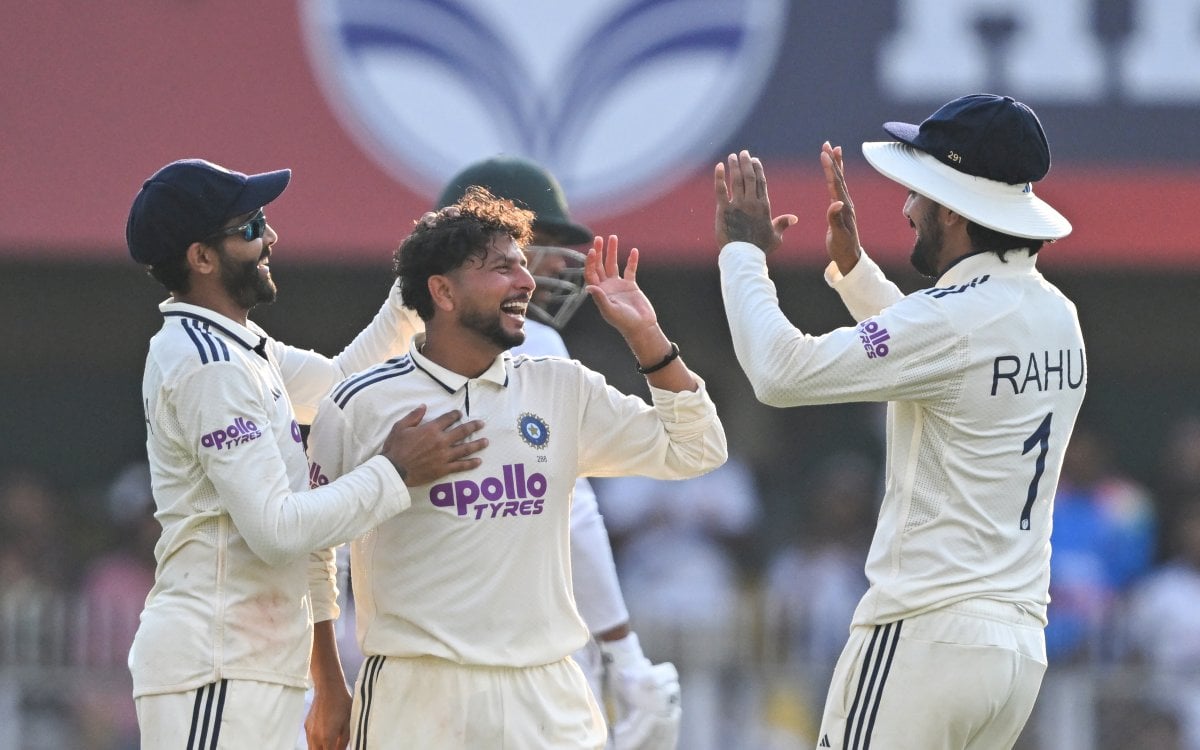 2nd Test: Kuldeep Picks Three As Persistent India Keep South Africa To 247/6