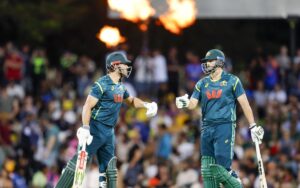 3rd T20I: David and Stoinis carry Australia to 186/6 against India