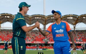 4th T20I: Australia make four changes, elect to bowl first against unchanged India