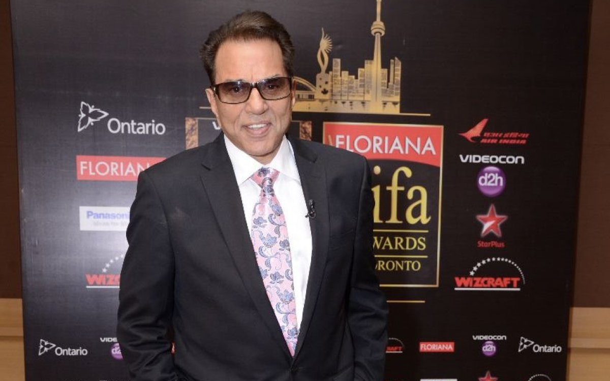 ‘A Legendary Hero… Immensely Popular In Pakistan’: Rashid Latif Mourns Passing Of Dharmendra