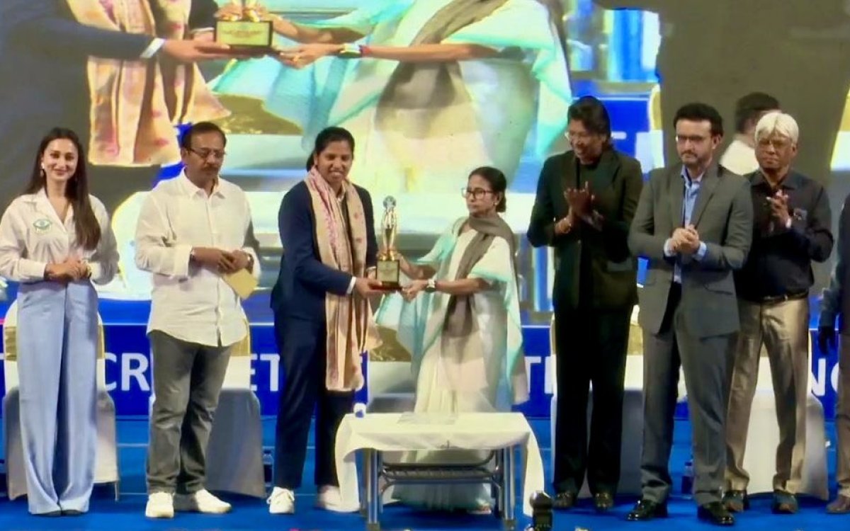 Bengal Govt Appoints Woman Cricketer Richa Ghosh As DSP