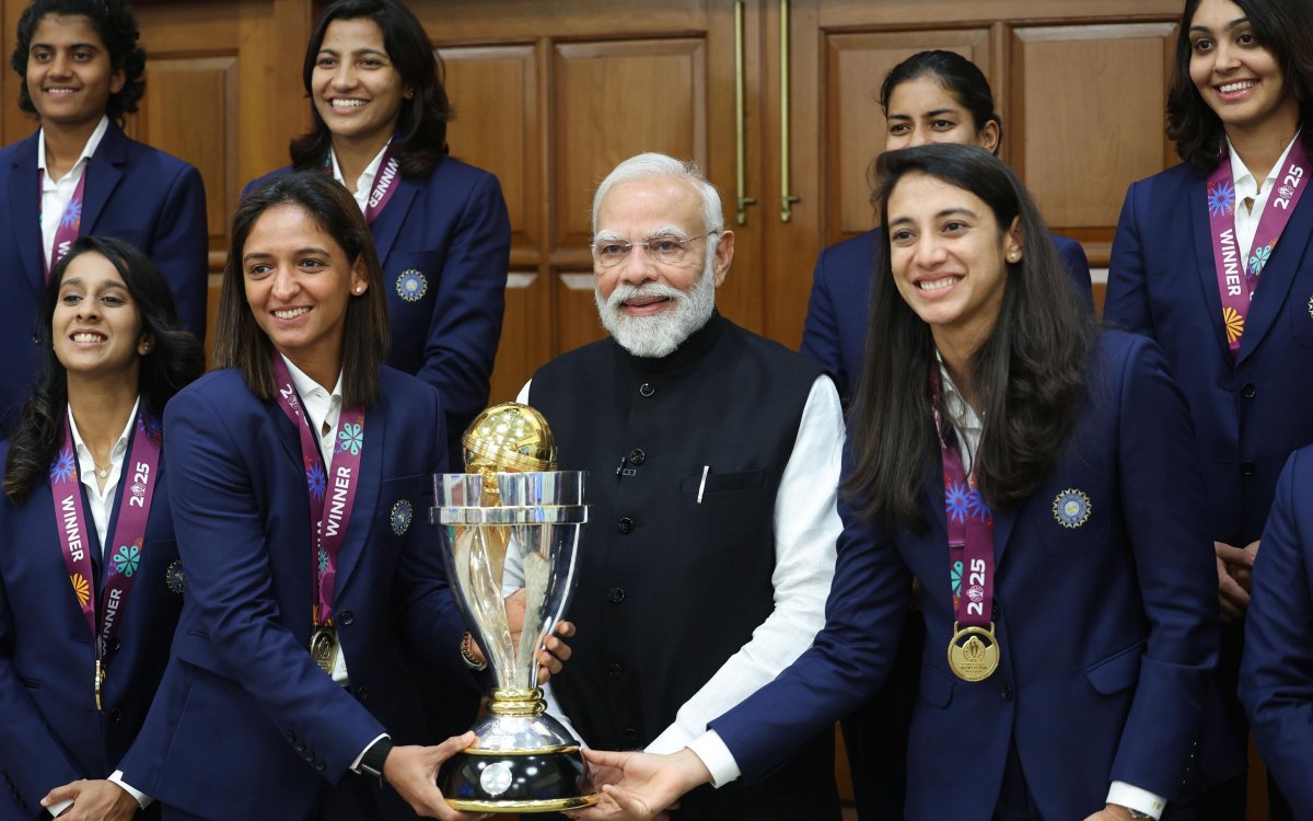 Honoured To Bring To You The Trophy; You Motivated Us A Lot: Harmanpreet, Mandhana To PM Modi
