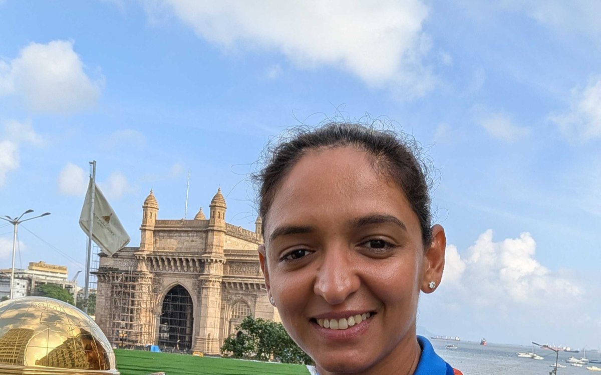 Indian Women s Team Gets Warm Welcome On Reaching Delhi For A Meet-up With PM Modi