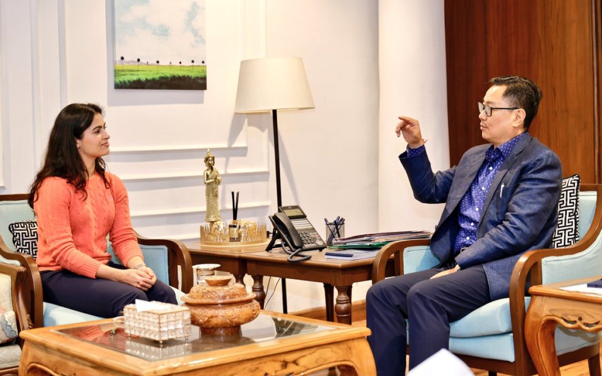 Kiren Rijiju Shares  special Joy  Meeting Double-Olympics Medallist Manu Bhaker