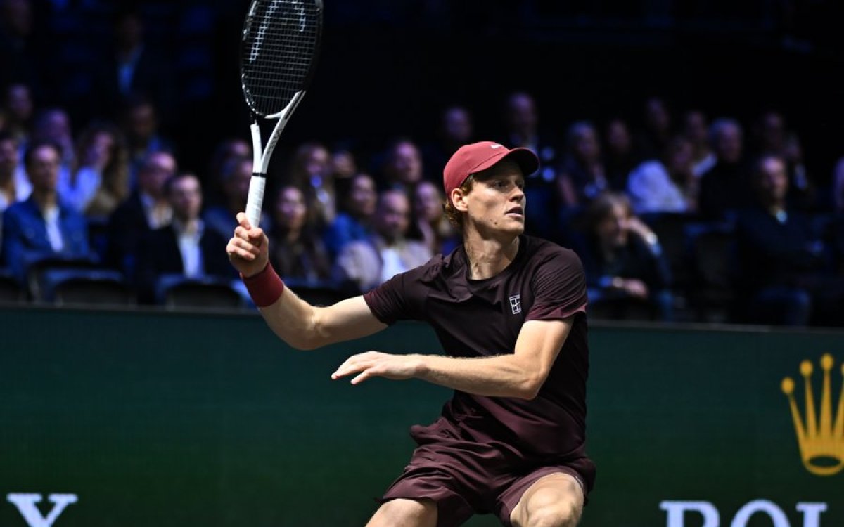 Paris Masters 2025: Jannik Sinner Speeds Past Troubled Zverev For Spot In Final
