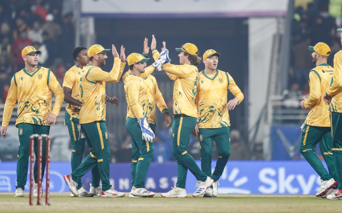 2nd T20I: De Kock, Baartman star as South Africa level series with 51-run win over India (ld)