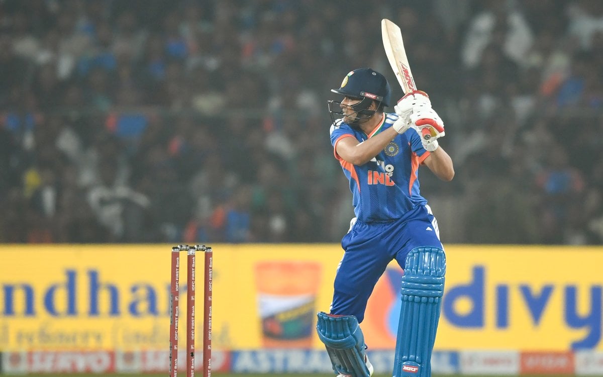 3rd T20I: No need for Gill to play big shots, should stick to proper strokes, says Bangar