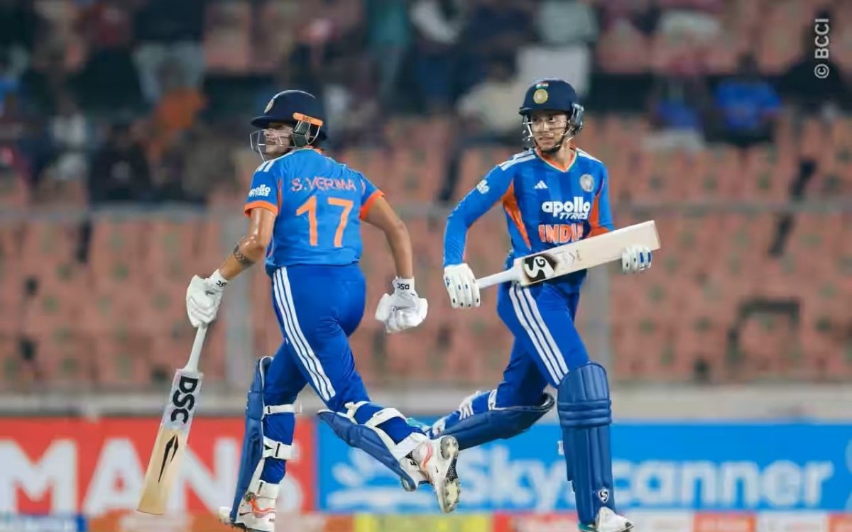 4th T20I: Smriti Mandhana makes 80, Shafali hits 79 as India smash 221/2 against Sri Lanka