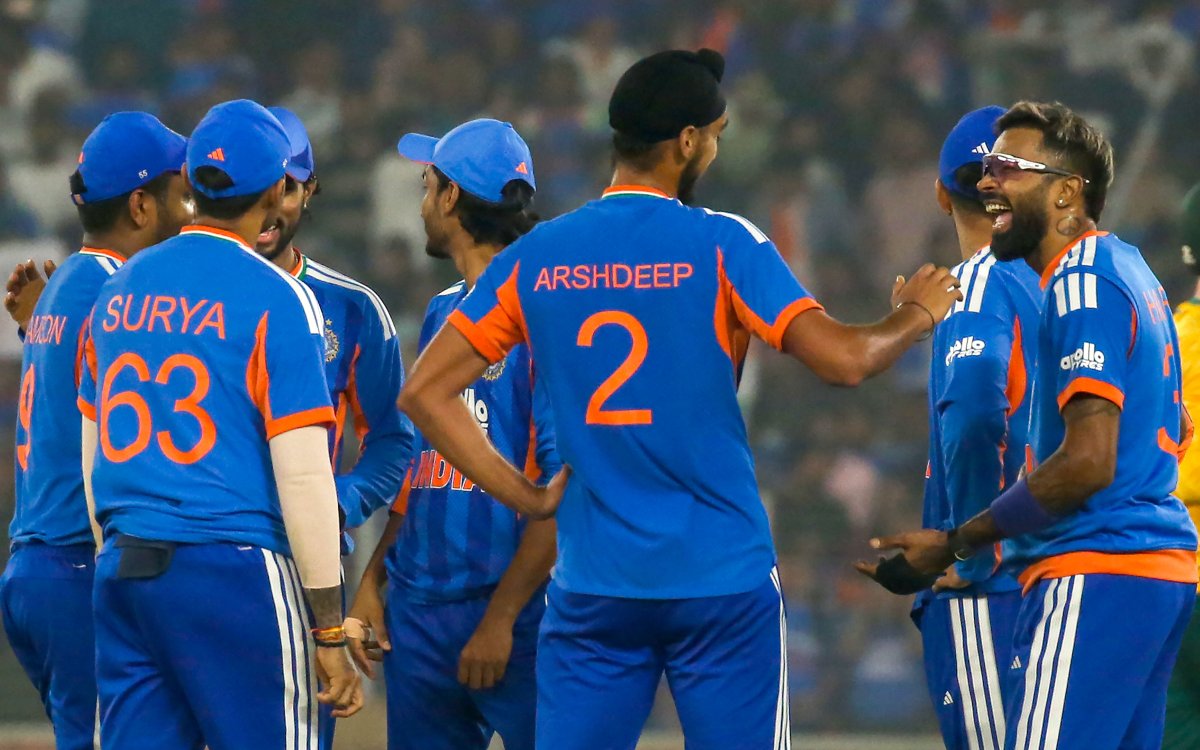 5th T20I: Varma, Pandya, Bumrah, Chakaravarthy help India clinch series 3-1 win (Ld)