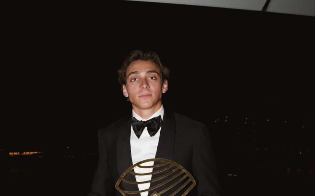 Duplantis, McLaughlin-Levrone Named World Athletics  Athletes Of Year