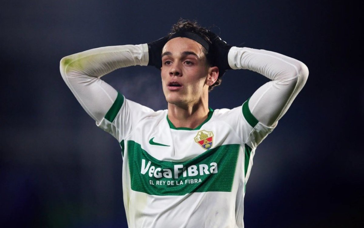 Football: Elche's Barcelona loanee Hector Fort sidelined after shoulder operation