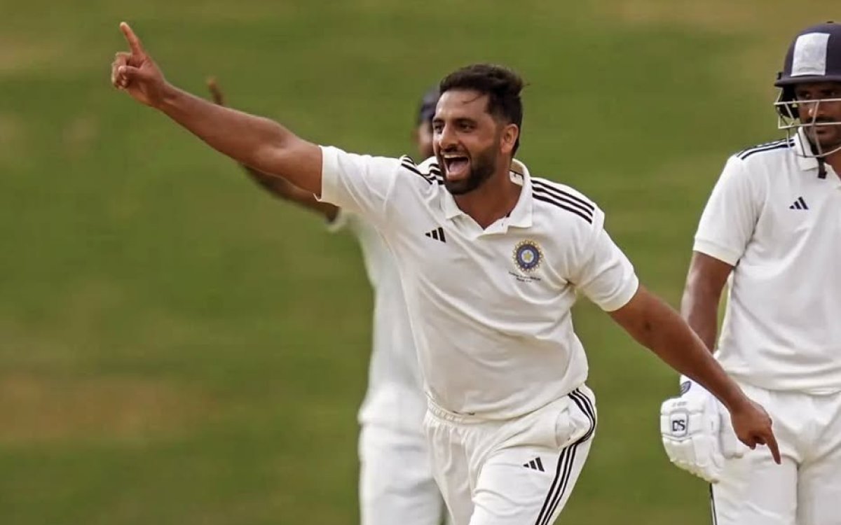 'India call up is the next aim', says Auqib Dar’s father after blockbuster IPL deal