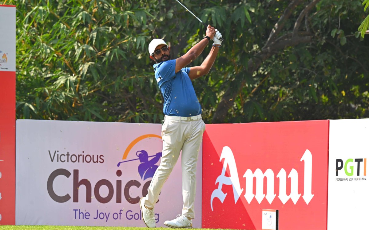 Jaipur Open 2025: Yuvraj Sandhu fires 66 to establish three-shot lead after round three
