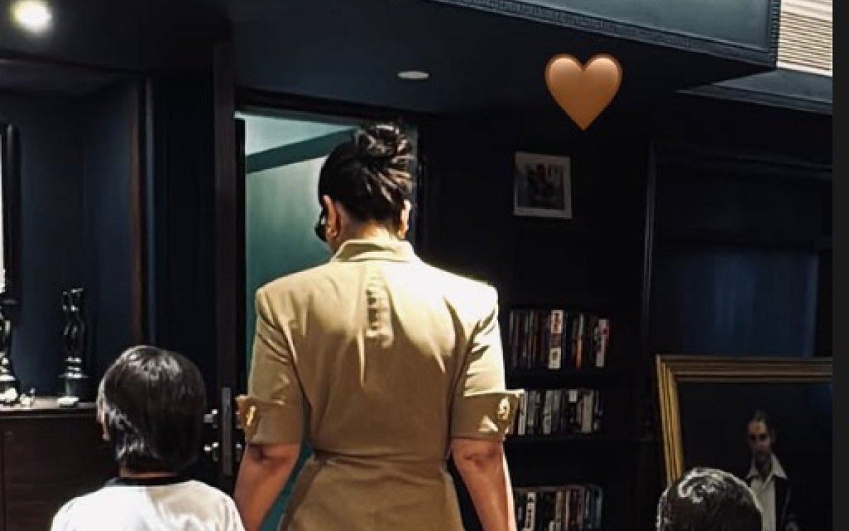 Kareena Kapoor Khan meets Lionel Messi with her boys Taimur and Jeh