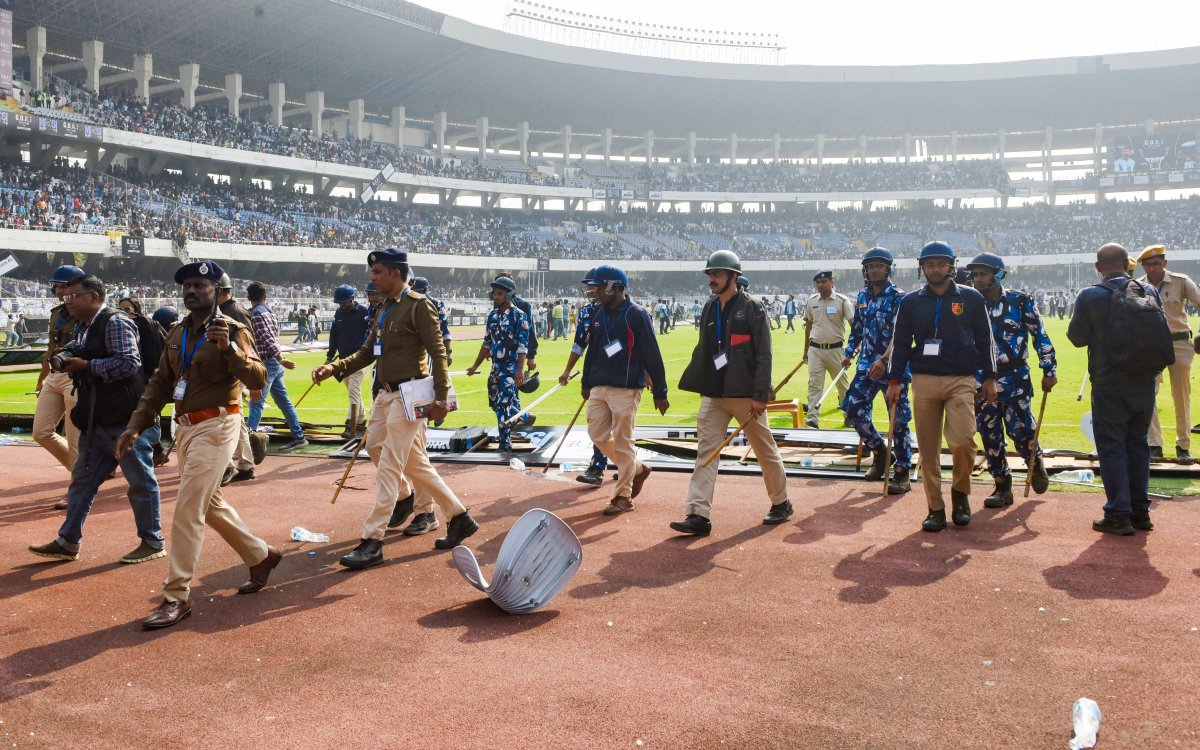 Messi-ed up in Kolkata: A case of poor management!