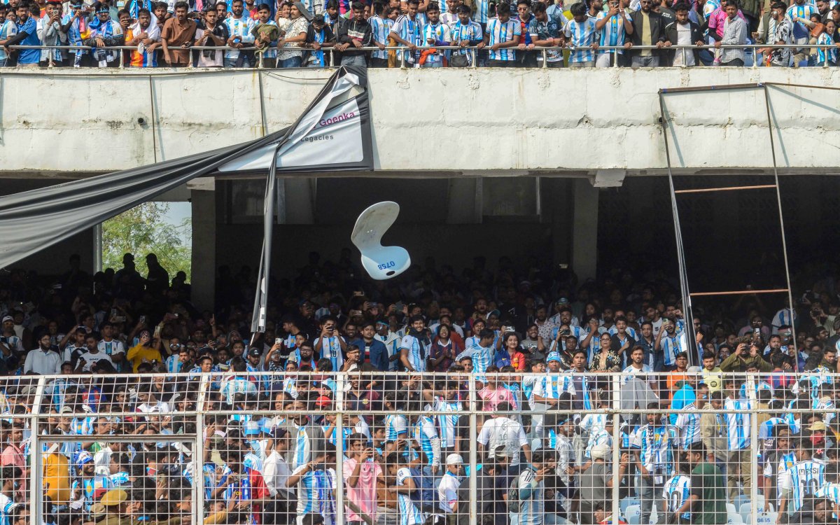 Messi event chaos: Bengal Guv to send separate report to Centre on lapses at Salt Lake Stadium