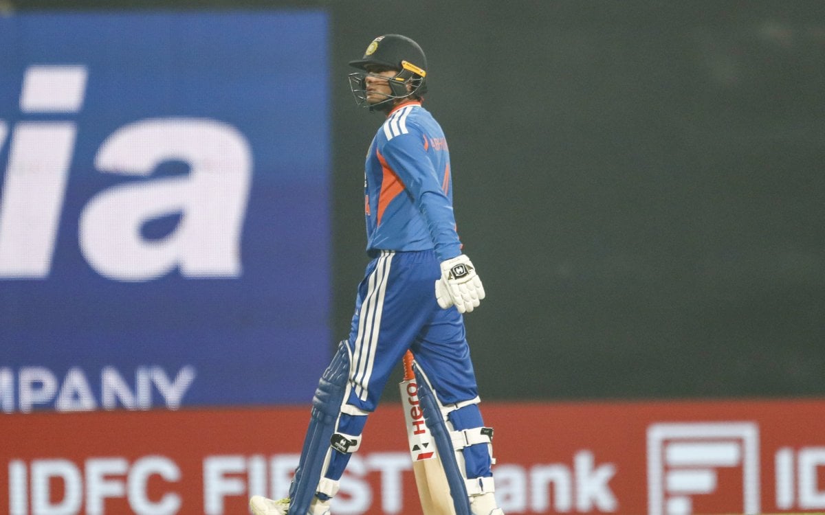 Pathan, Uthappa earmark Abhishek, Varun as key figures in India's T20 WC defence