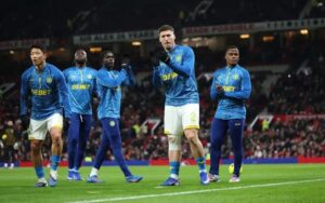 Premier League: Wolves end run of 11 consecutive losses after 1-1 draw with Man Utd