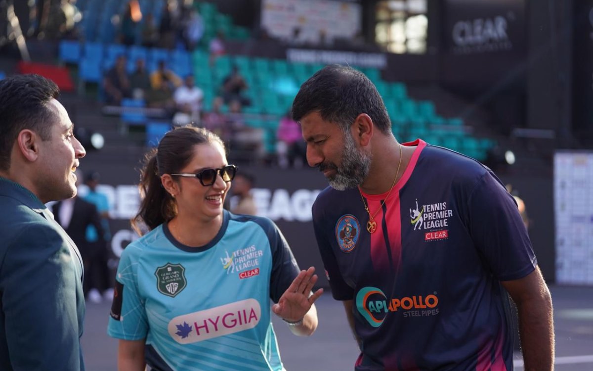 Sania, Bopanna take to court for exhibition match on opening day of Tennis Premier League 7