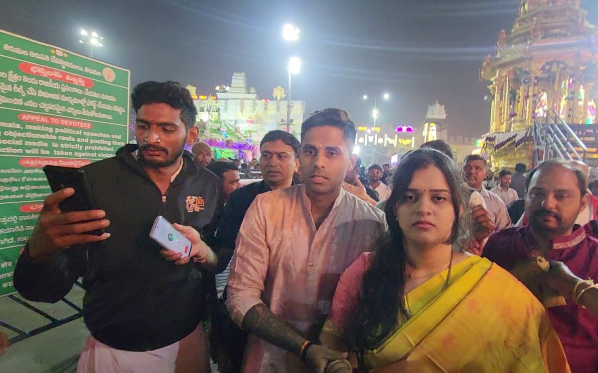 Suryakumar Yadav visits Tirumala Sri Venkateswara Swamy temple