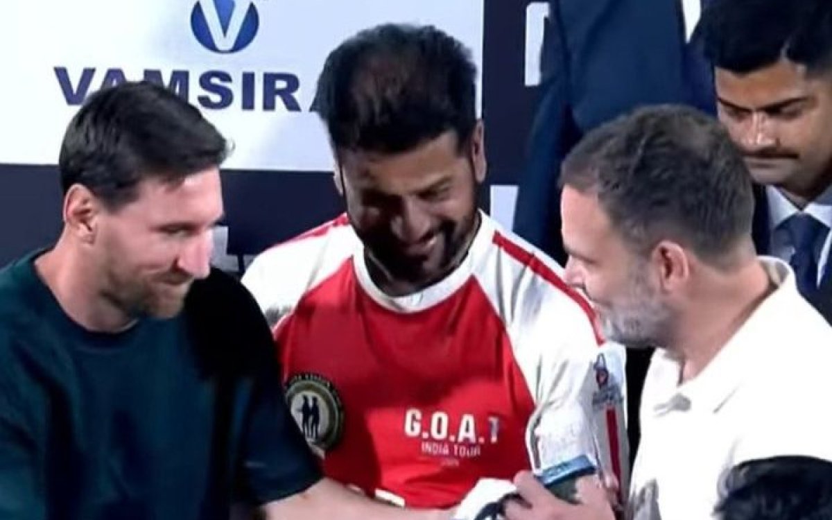 'Viva Football': Rahul Gandhi meets Messi in Hyderabad during GOAT Tour