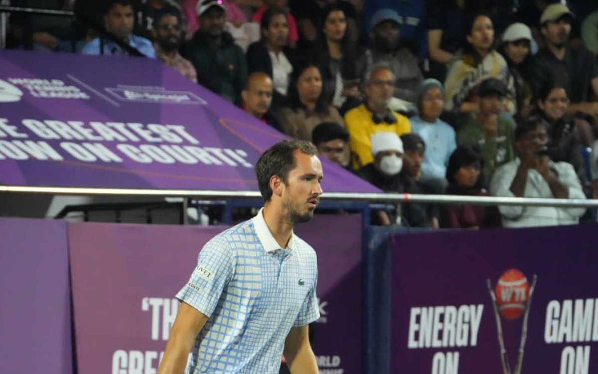 WTL: Suresh stuns Medvedev in thriller to secure final spot (Ld)