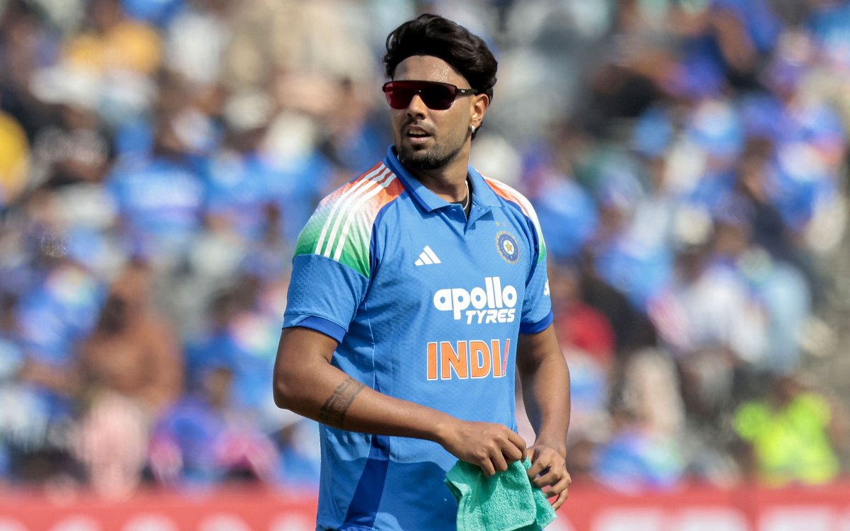2nd T20I: Harshit, Kuldeep come in as India elect to bowl; NZ bring in Henry, Foulkes and Siefert