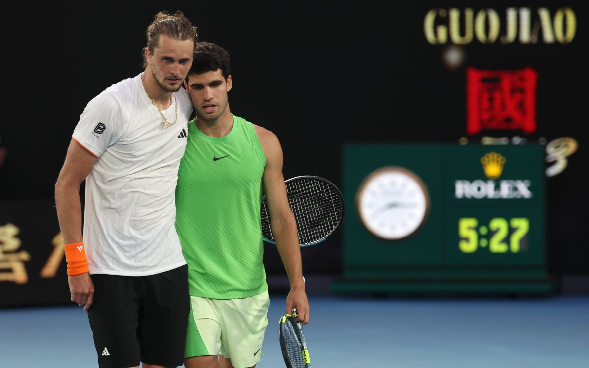 Aus Open: Alcaraz overcomes cramps to oust Zverev in classic semis