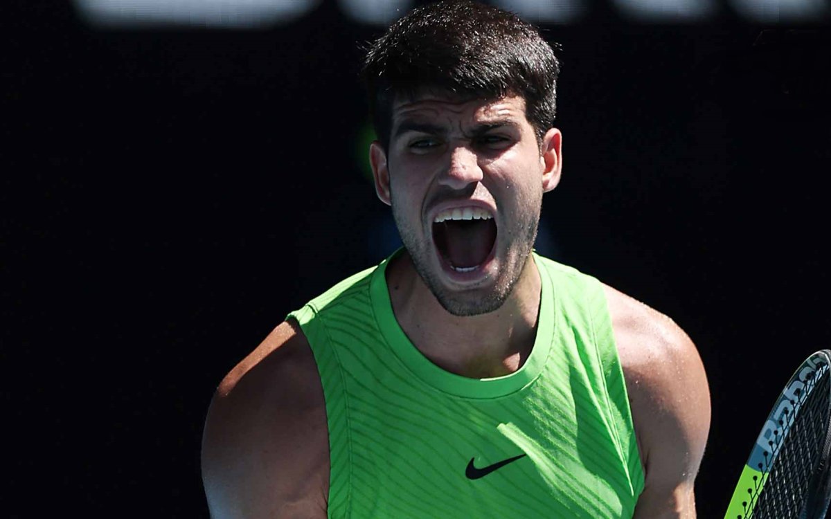 Aus Open: Top seeds Alcaraz, Sabalenka produce contrasting 3rd round wins (round-up)