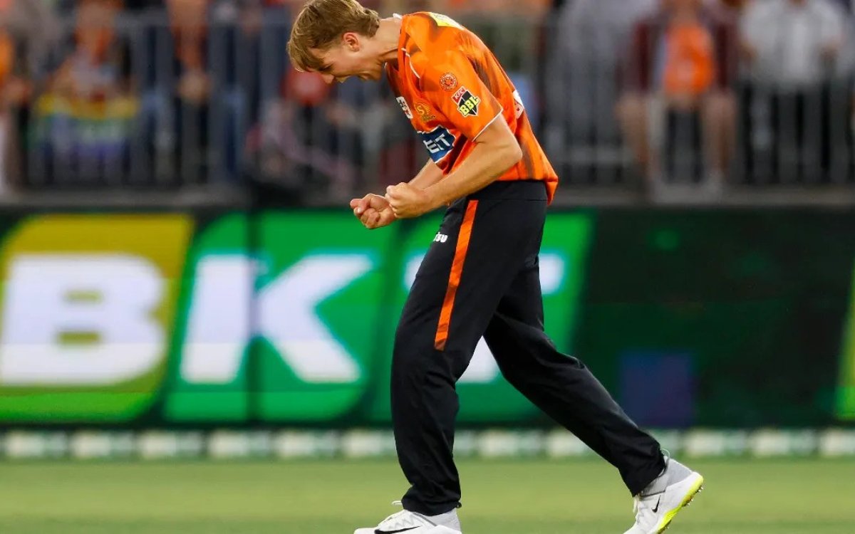 Beardman, Edwards named in Australia's squad for Pakistan T20ls