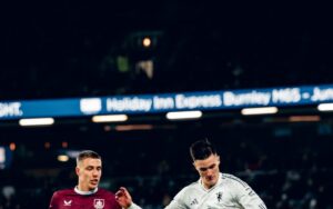Burnley held Man Utd 2-2, Villa play out goalless draw with Palace