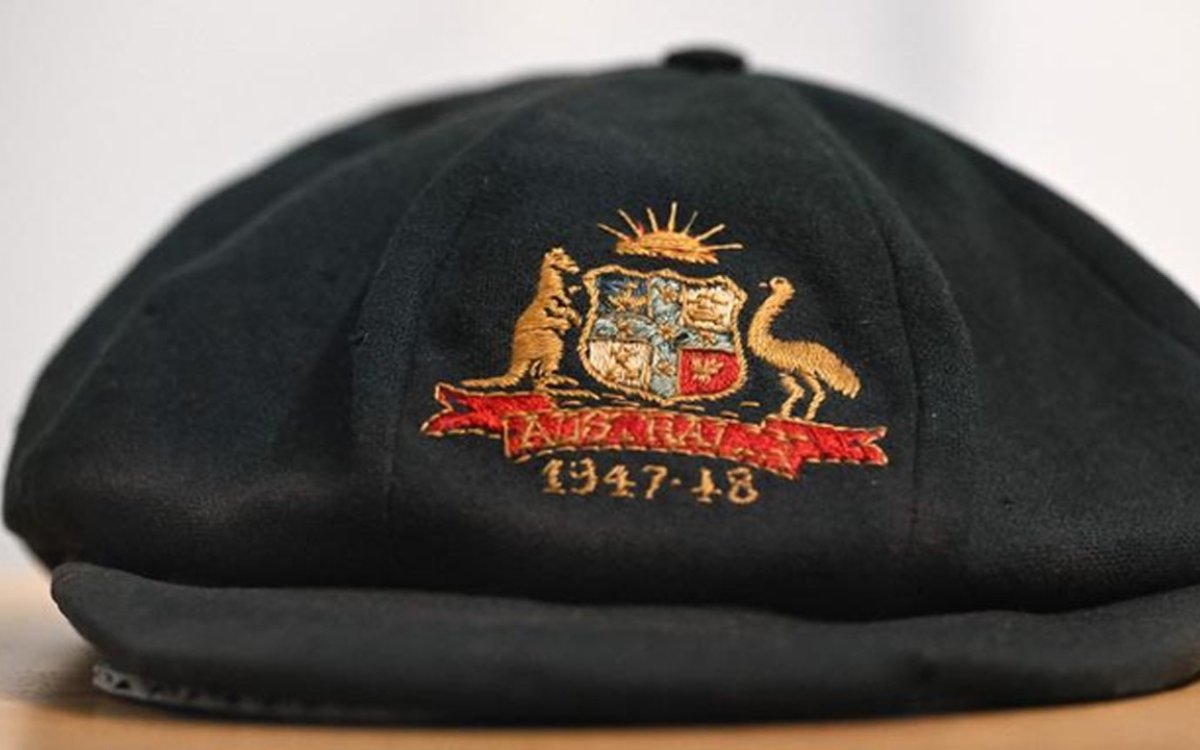 Don Bradman’s 1947 Baggy Green fetches 460000 dollars at Gold Coast auction
