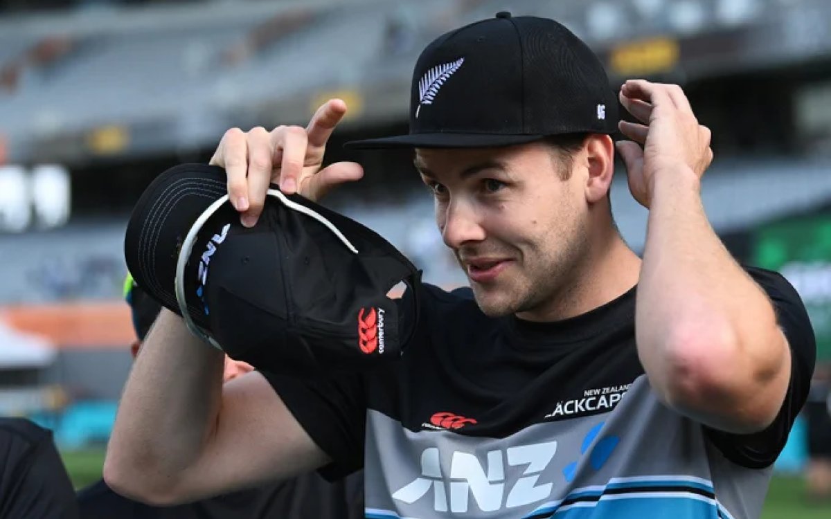 Duffy earns maiden T20 WC call-up as NZ name Santner-led squad