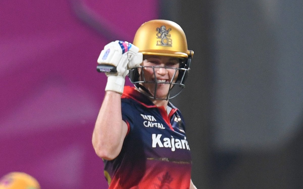 Harris’ timing was impeccable; I wondered what line or length could stop her: Mithali