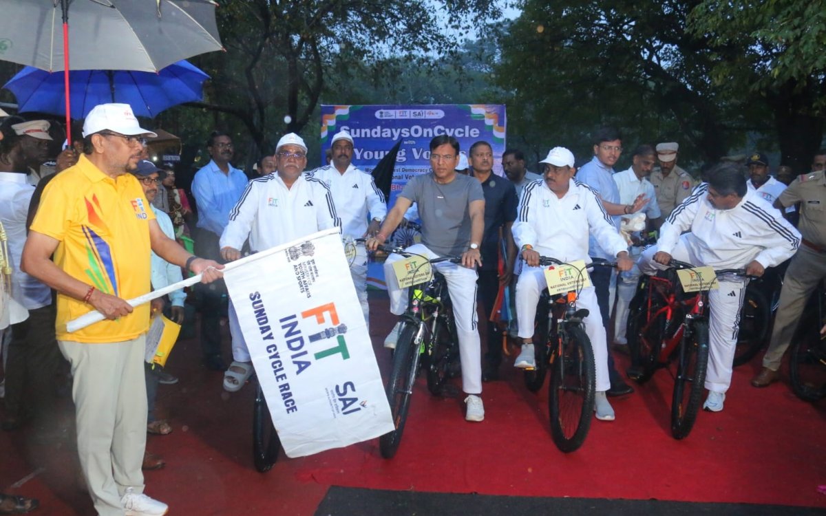 Historic Fit India Sundays on Cycle unfolds at Attari Border on Republic Day Eve