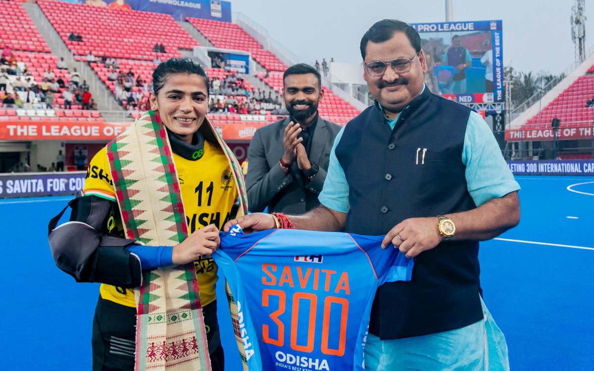 Hockey India applauds veteran coach Baldev Singh, ace goalie Savita on Padma Shri recognition