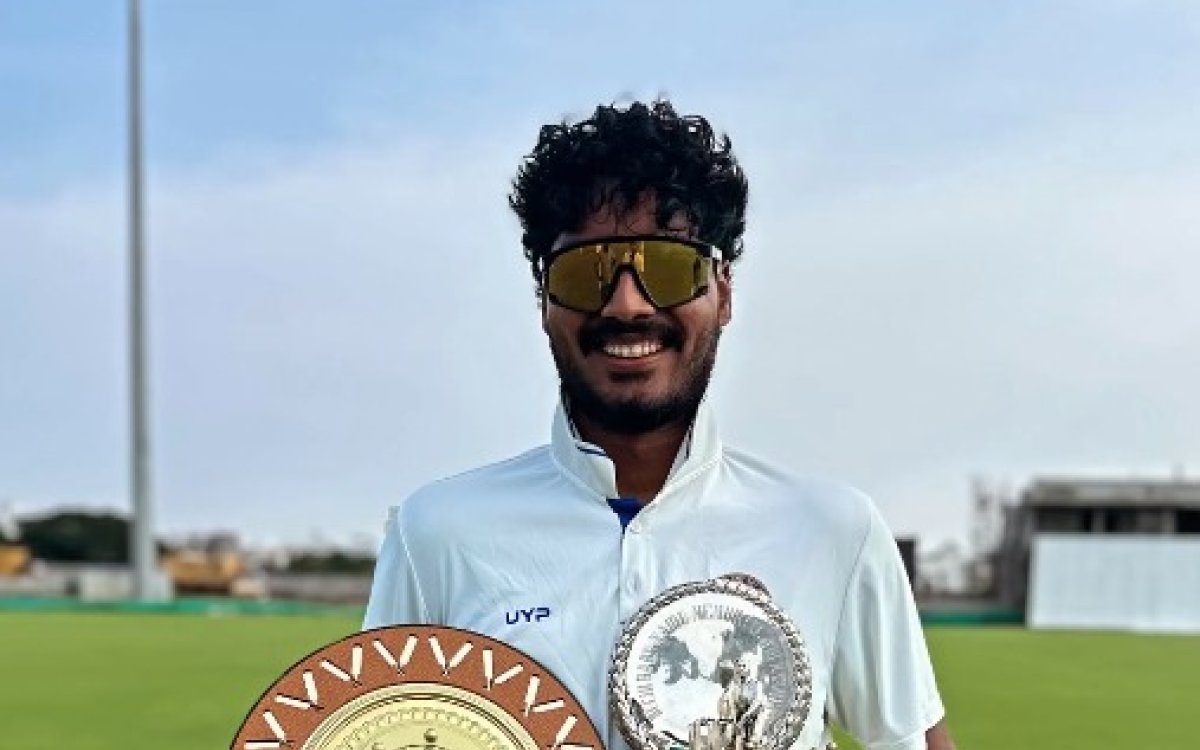 Hyderabad's Aman Rao Perala smashes double ton vs Bengal in Vijay Hazare Trophy